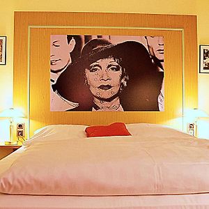 Retro - Art - Hotel Luenen